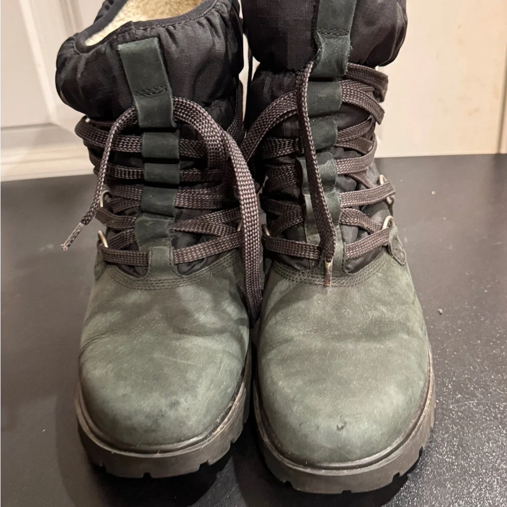 Timberland Green suede Sherpa Winter ankle Boots size 8.5